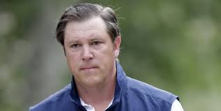 Andrew Warford's Instagram, Twitter & Facebook