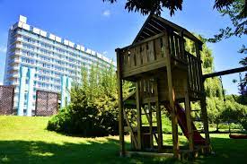 Tratamentele cu gerovital, făcute de medici ai institutului ana aslan, vor reveni în acest an în staţiunile balneare româneşti, pentru prima dată după anul 1990, a declarat agenţiei în urma unui contract între optbr şi institutul de geriatrie ana aslan, institutul se angajează ca tratamentele şi. Pachet Ana Aslan Tinerete Eterna 2019 Eforie Nord Hotel Europa