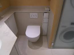 Waschmaschinen sind unglaublich praktische und benutzerfreundliche haushaltsgeräte, können aber auch etwas gewöhnungsbedürftig sein. Waschmaschine Und Trockner Im Minibad