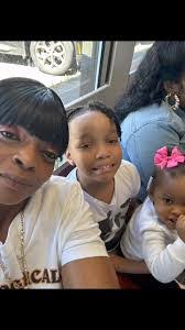 Pamela Crump's Instagram, Twitter & Facebook