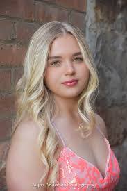 Eva Sargent's Instagram, Twitter & Facebook