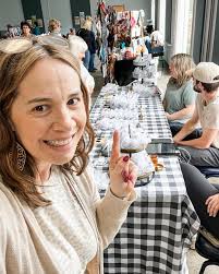 Found this earring in the parking lot at the Kentwood Meijer tonight at  about 10:30 tonight. It was given to the folks at the service desk.