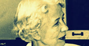 Elizabeth Lee Hazen conocida por su contribución al desarrollo de la  nistatina. Su trabajo se centró en la ciencia y la investigación en la que  desarrolló una pasión por la microbiología nació