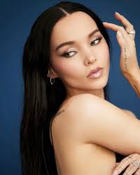 🩶 dark siren for the VMAs 🩶 ♡ @dovecameron photos @sarahkrickphotography  style @chloeandchenelle @coach hair @jacobrozenberg makeup @kaleteter  @milkmakeup #dovecameron #vmas #sireneyes #milkmakeuppartner