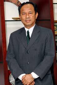 He replaces tan sri isa samad, the previous chairman, effective immediately. Sulaiman Mahbob Dilantik Pengerusi Telekom Malaysia Semasa Mstar