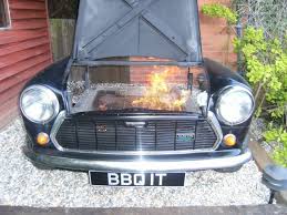Turning An Old Car Into A Grill Is The Gearhead S Ultimate Summer Bbq Bbq Backyard Grilling Summer Bbq