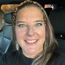 Teachers Seeking Help to Clear Amazon Wish Lists for School Year