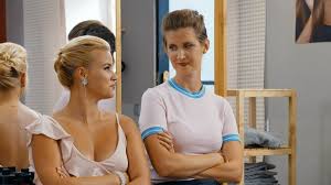 Obrázky, zvuky či videa k tématu české herečky na wikimedia commons; Kadernictvi Divaji Se Zeny Na Porno S02e09 2018 Galerie Z Filmu Csfd Cz