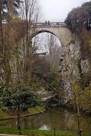 Pont Parc Des Buttes Chaumont Paris Romantic Paris Paris City Paris Travel