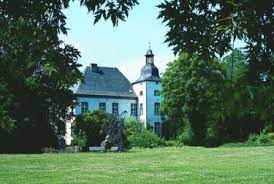 Voerde steffen ortmann kennen viele als koch und. Wasserschloss Haus Voerde Stadt Voerde Niederrhein