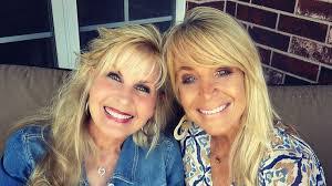 Dee Selby's Instagram, Twitter & Facebook