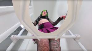 Goth Girl Kittycamtime Waters Her Toilet Goblin | Toilet VR Cam Virtual  Reality Sex Movies