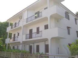 Tutti i negozi sono aperti tutti i giorni dal lunedì alla sabato e offrono i migliori prodotti per la tua spesa. Agenzia Punto Casa S A S Di Palermo Franco C Agenzia Immobiliare Lamezia Terme Catanzaro Su Risorseimmobiliari It