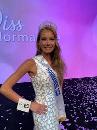 En attendant le concours miss france 2020, qui aura lieu à marseille en décembre prochain, l'heure est aux élections régionales. Miss France 2021 Amandine Petit Official Thread