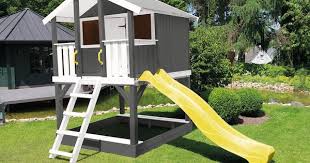 Stelzenhaus Tobi In Grau Mit Sandkasten Und Rutsche Stelzenhaus Hinterhof Spielplatz Kinder Gartenhaus