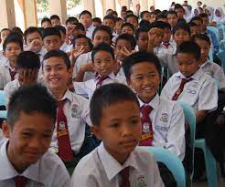 Abdul rozan, ppdkb, bersama dalam majlis perhimpunan sekolah pada hari ini, 17.2.2020(isnin), jam: Pss Smk Pekan Kota Belud Berilmu Dan Berktrampilan