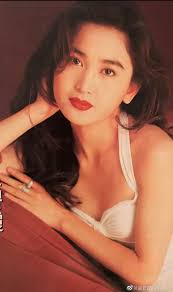 Phan Kim Liên quyến rũ nhất màn ảnh, U60 tự nhận đẹp như thiếu nữ nhưng bị  soi vóc dáng thực ngỡ ngàng