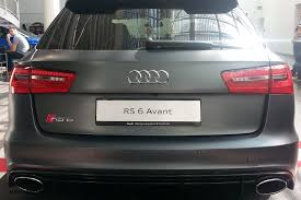 The rs 6 avant rs tribute edition pays homage to the rs 2 with its silver wheels, black roof rails, nogaro blue exterior paint, body color mirrors, red while the audi rs 6 avant turns heads, we use an array of sensors and cameras around the vehicle to look at traffic and your surroundings to help you. Daytonagrau Matt Perleffekt Lx7a Audi Rs6 Avant Mein Makler Elm