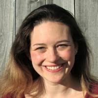 Stephanie Lemon's Instagram, Twitter & Facebook