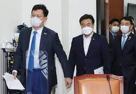 조사단이 출범한 지 1주일 만이고, 시민단체의 의혹이 제기된. Kzpnd7byg5digm