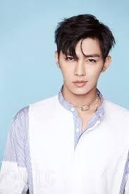 Aaron yan / arron yan. ç‚Žäºšçº¶ æ±‚çœŸç™¾ç§'