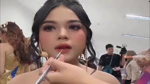 KESERUAN DI BALIK LAYAR KIER KING DAN WULAN PERMATA DI HUT INDOSIAR MALAM  KE 1