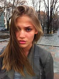 Pink Lips Green Blue Eyes No Makeup Light Brown Hair Hair Hair Color