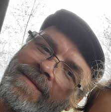 Does anyone use a projector to scale up a design?