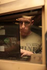 25 Ground radio technician Images: PICRYL