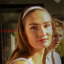 Två kanontjejer söker examensarbete!