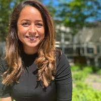 Lisa Leder's Instagram, Twitter & Facebook