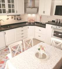Desenli Hali Ile Neselenen Mutfak Sade Banyo Ayse Hanimin Dekoru Home Decor Design Simple Bathroom Home Modern Kitchen