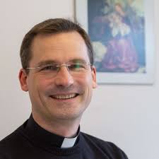 Im fröhlichen Glauben: Pfarrer Philipp Werner verlässt Poing