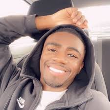 Ayesha Rasool (@__mami__shampoo)