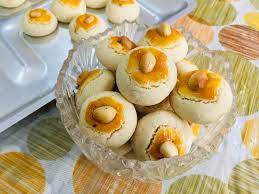 Gaulkan tepung gandum, serbuk kacang tanah,gula halus dan garam hingga sebati. Biskut Mazola Biskut Kacang Tanah Yang Sedap Lembut Dan Mudah Disediakan Blog Cik Matahariku