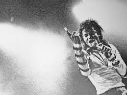 Michaeljackson #diamondcelebration #happybirthday anlässlich zu michael´s 60 geburtstag, erschien die limitierte auflage des. Michael Jackson Vom Kinderstar Zum King Of Pop