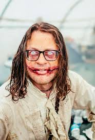 Lucky 'Underdog' teenagers work