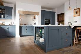 The timeless and unfussy design complements both classic and country style kitchens as well as more modern, contemporary environments. The Best Shaker Kitchen Ideas Sheraton Interior