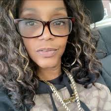 Tonya HolleeWood Smothers