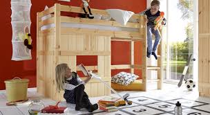 Hochbett/kinderzimmer verkaufe ein ca.2jahre altes,sehr gut erhaltenes hochbett mit schreibtisch und kommode! Hutten Hochbett Mit Spielhaus Aus Kiefer Kids Paradise Basic