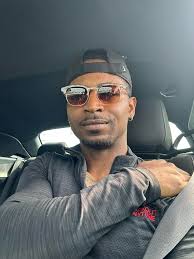 DaVon Robinson (@armoredfitness1) • Instagram photos and videos