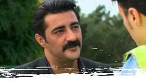 Kendisinden 17 yaş küçük esra ismşnde bir kız kardeşi vardır. Celil Nalcakan Kimdir Ds Kultur Sanat