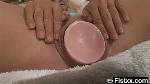 Riley steele gives her man a g. Stunning Blonde Bombshell Riley Steele Seduces Her Masseur Squirt Porn