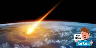 Komet adalah benda langit yang kecil dan mengelilingi matahari dengan garis edar yang berbentuk lonjong. Perbedaan Benda Langit Dari Asteroid Meteorit Hingga Komet