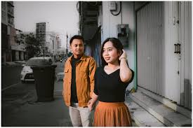 Kasual sampai baju adat 12 ide foto prewedding seleb ini kece ditiru. Benning Foto Studio Solo Couple Casual