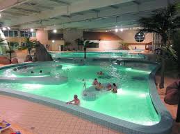 Centre Aquatique La Bul Piscine A Saint Quentin Horaires Tarifs Avis Telephone Piscine Piscine Pour Enfant Piscine Municipale
