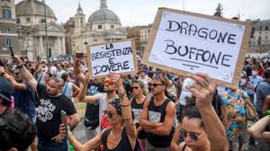 Contro il Green Pass: manifestazioni in 12 città da Milano a Roma - FOTO -  Ck12 Giornale