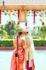 South Indian Bride Temple Jewelry Jhumkis Pink Silk Kanchipura Indian Wedding Photography Couples Indian Wedding Photography South Indian Wedding Photography