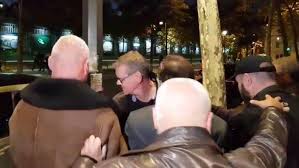 Vendredi, marine le pen avait jugé qu'éric zemmour n'avait aucune chance d'arriver au second tour. La Garde Rapprochee De Zemmour Dans Une Rue Quasi Deserte Fait Bien Rire Sur Les Reseaux