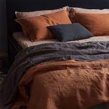 terracotta charcoal and blush striking combination elle decoration earthcolors thursday thurs small guest bedroom small bedroom layout small bedroom